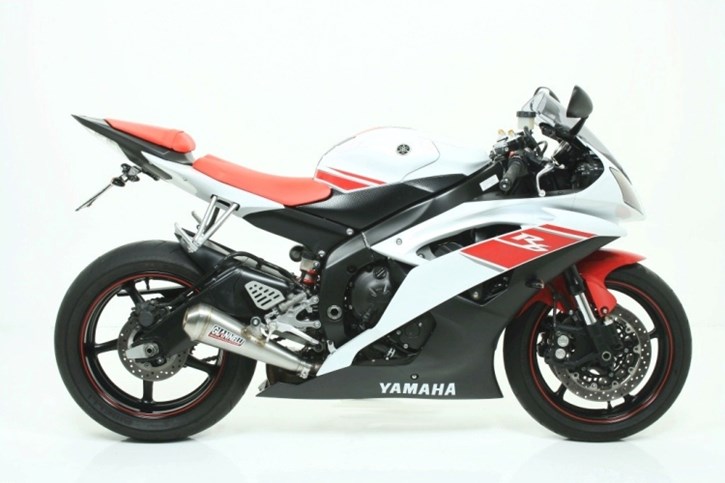 YAMAHA R6